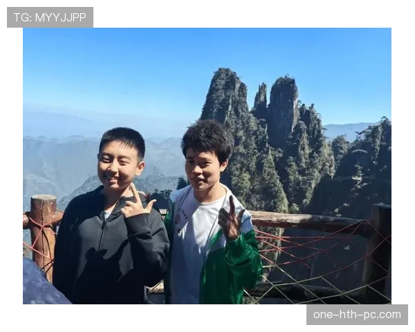 侯志慧赛前吃香蕉被拍，网友：这姐拿金牌比剥香蕉还快？